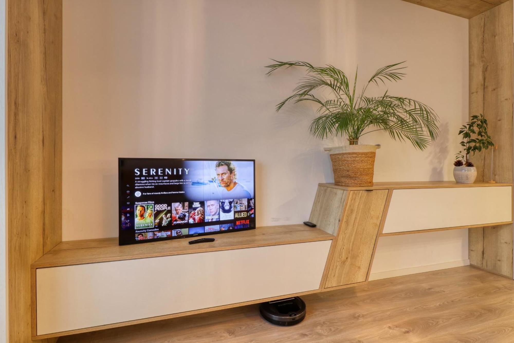 Inspiration Station - My Joyful, Cosy&Inviting Apt - Smart Thermostat - Private Parking - Ior Park - Long Term Price Cuts Bukares Bagian luar foto